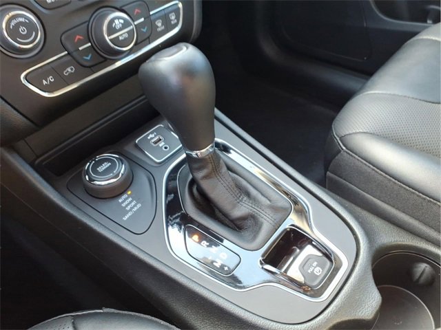 Used 2022 Jeep Cherokee Limited image 19