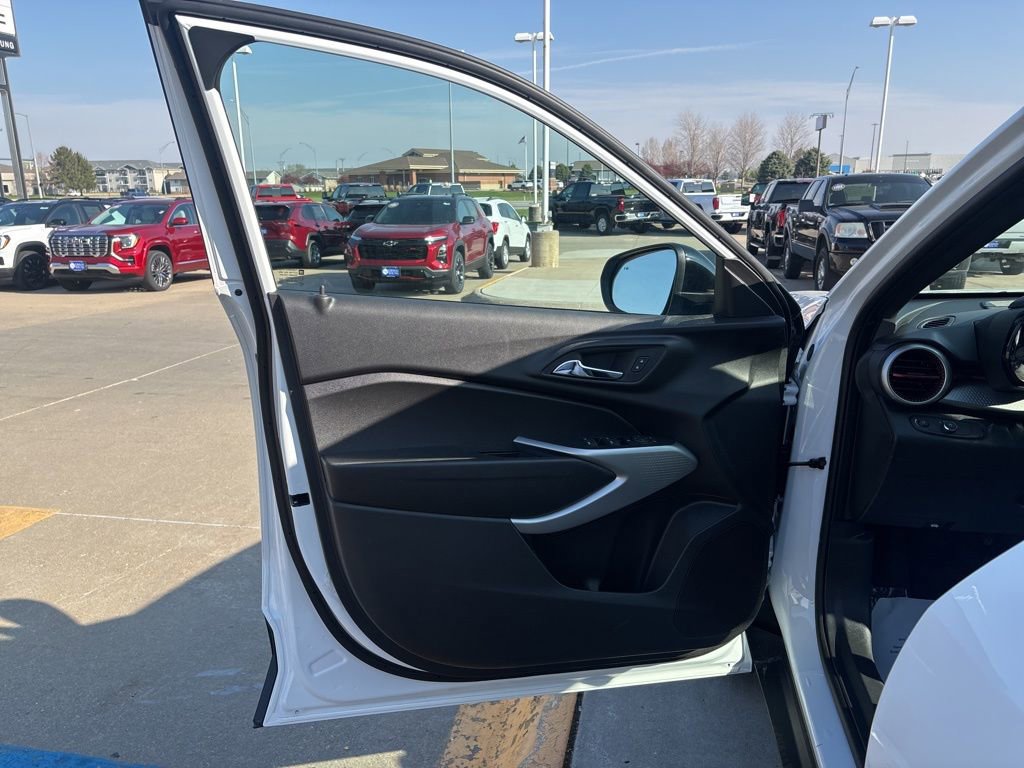 New 2026 Chevrolet Trax RS w/ Driver Confidence Package FWD image 12
