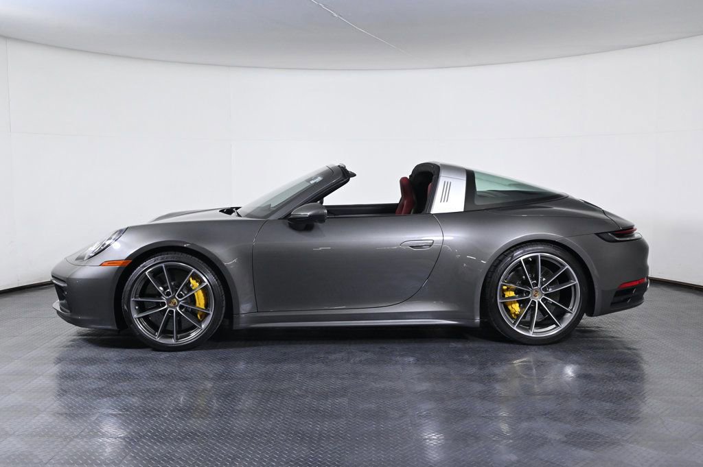 Used 2022 Porsche 911 Targa 4S image 2