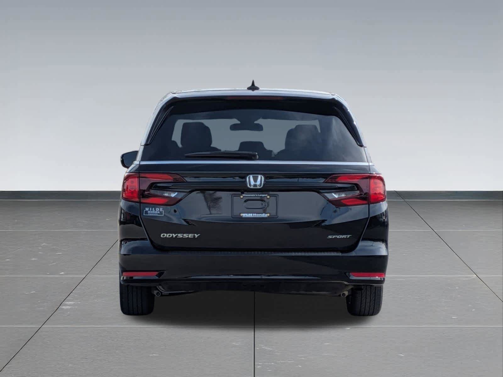 Used 2024 Honda Odyssey Sport image 4