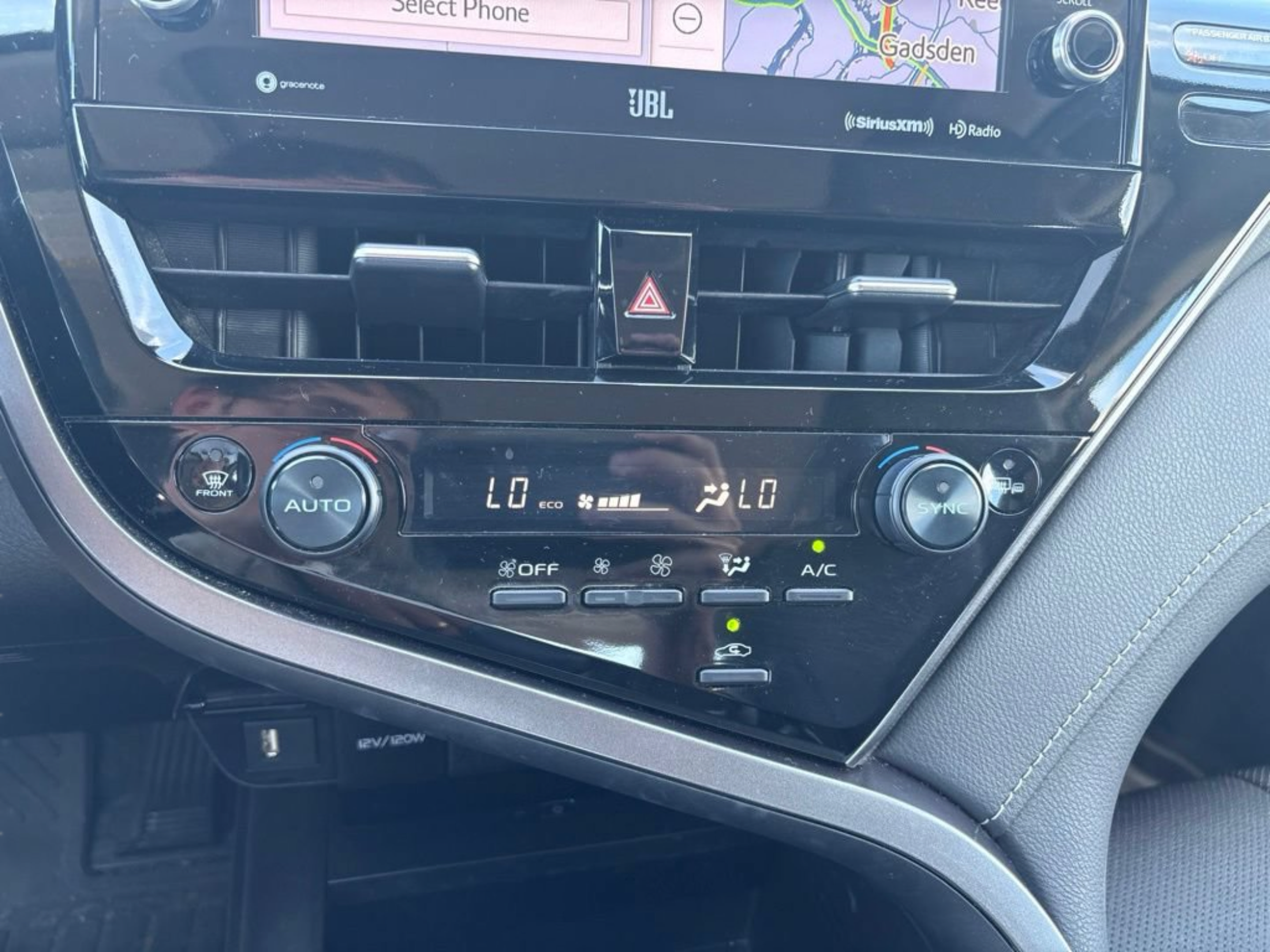 Used 2024 Toyota Camry XSE w/ Navigation Package FWD image 13