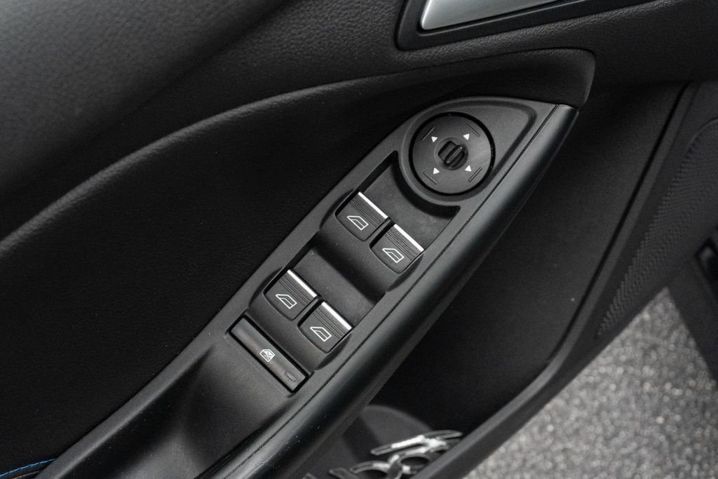 Used 2017 Ford Focus RS AWD/4WD image 16