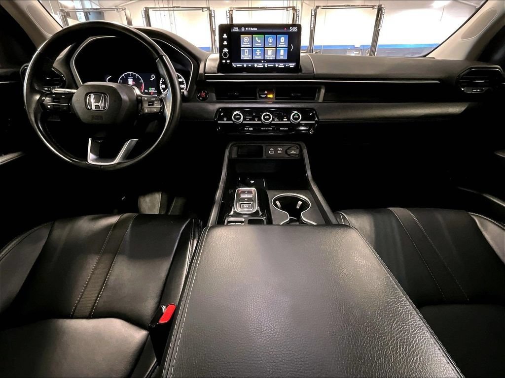Used 2025 Honda Pilot EX-L image 22