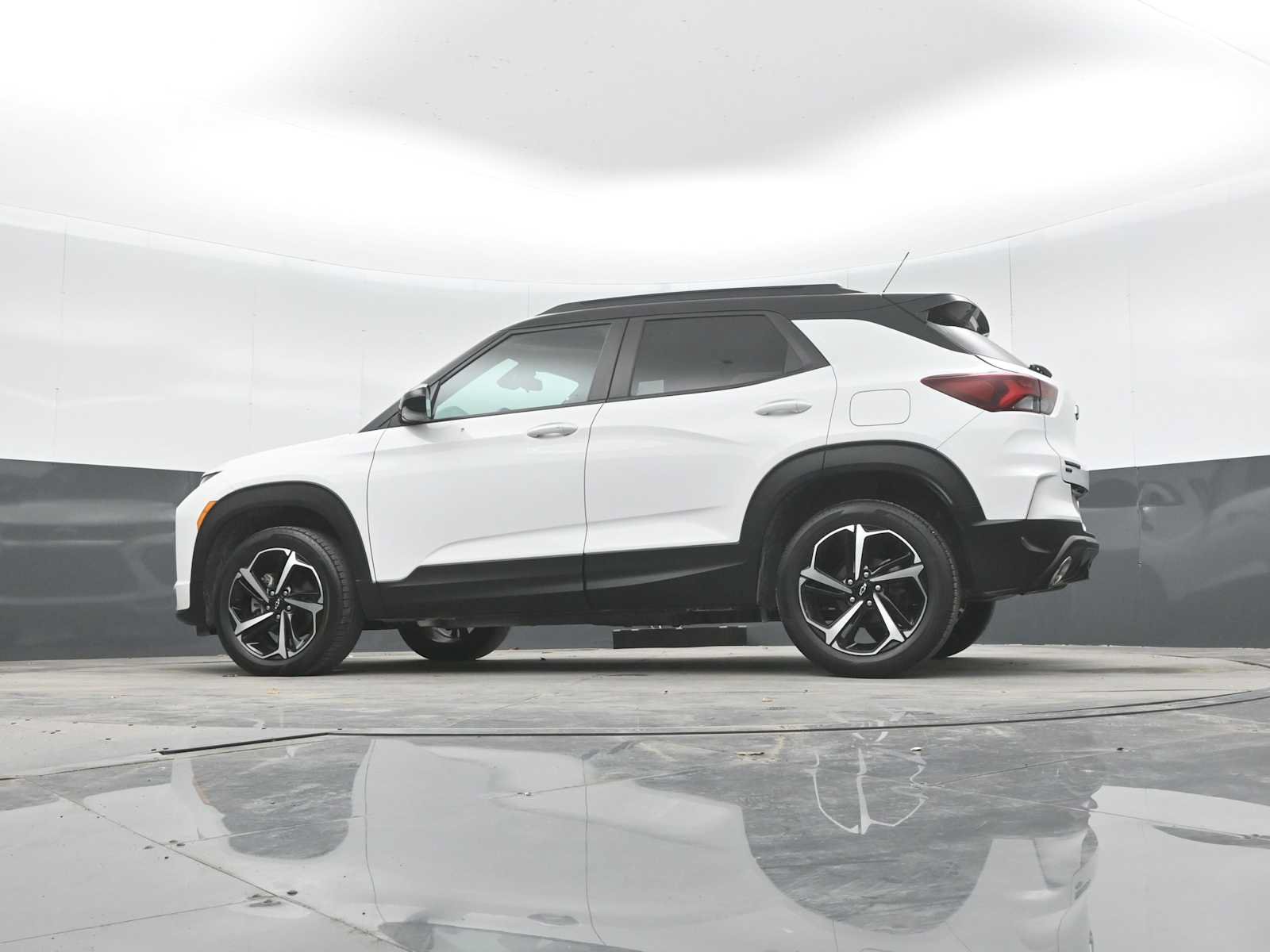 Used 2023 Chevrolet TrailBlazer RS AWD/4WD image 24