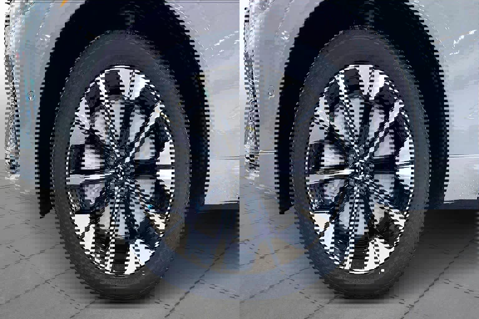 New 2026 Volvo XC60 T8 Plus w/ Protection Package Premier image 16