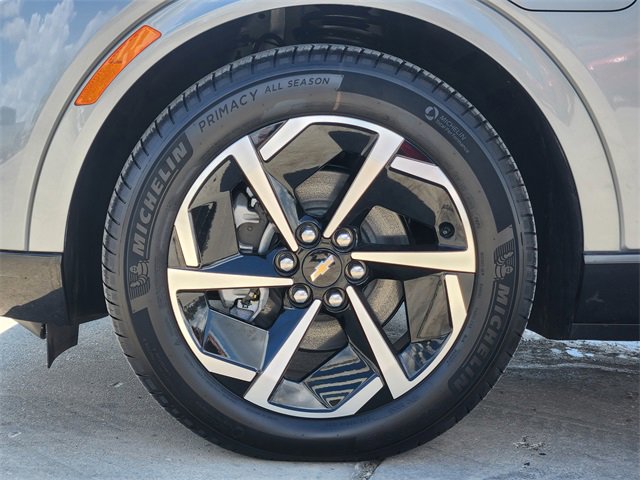 New 2025 Chevrolet Equinox EV LT image 7