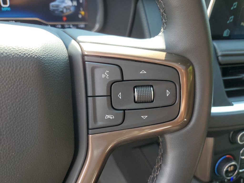 Used 2023 Chevrolet Tahoe High Country w/ Premium Package 2 AWD/4WD image 24