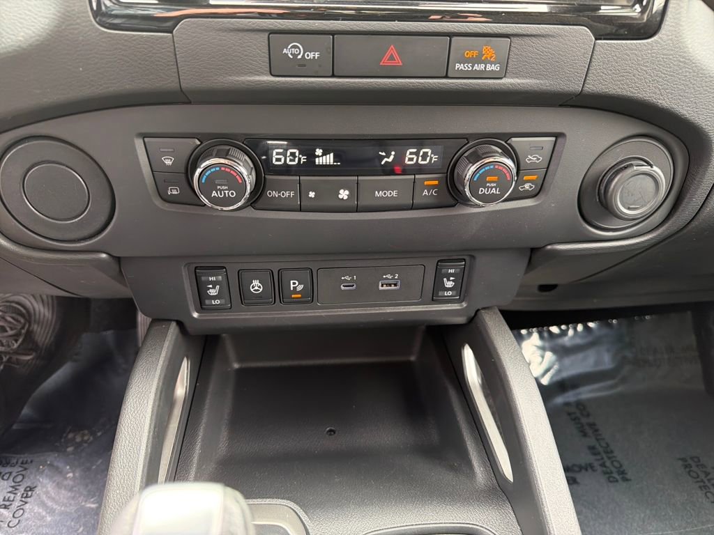 Used 2024 Nissan Frontier SV w/ SV Convenience Package image 28