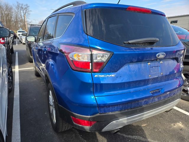Used 2017 Ford Escape SE w/ Equipment Group 201A image 3