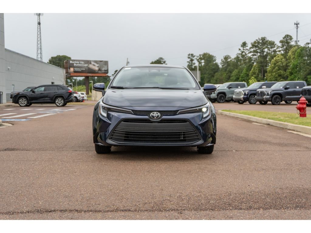 Used 2026 Toyota Corolla LE image 2