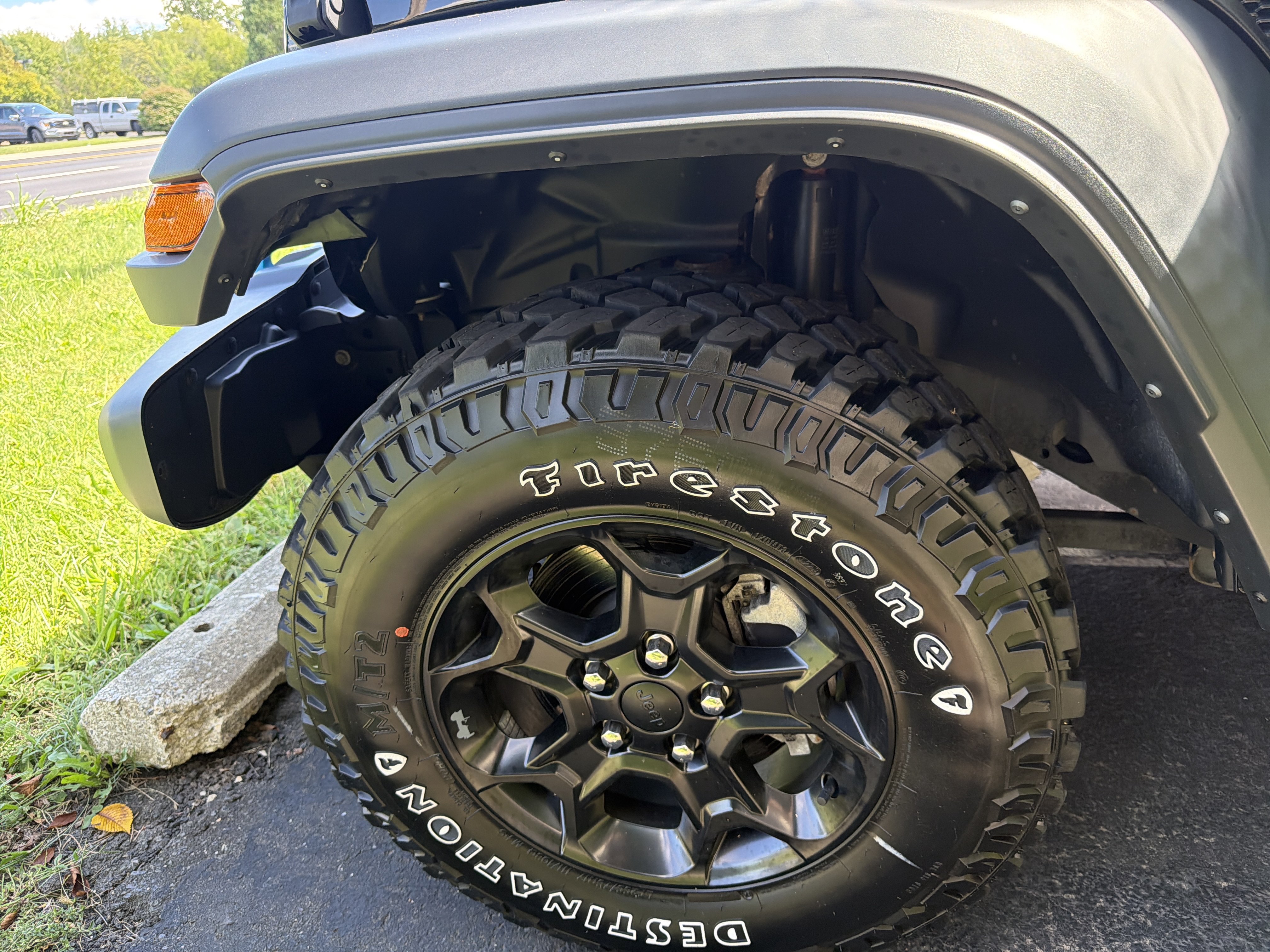 Used 2023 Jeep Wrangler Unlimited w/ Cold Weather Group AWD/4WD image 34