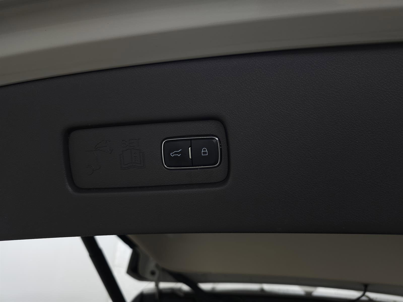 Used 2020 Lincoln Aviator Reserve w/ Equipment Group 202A image 10