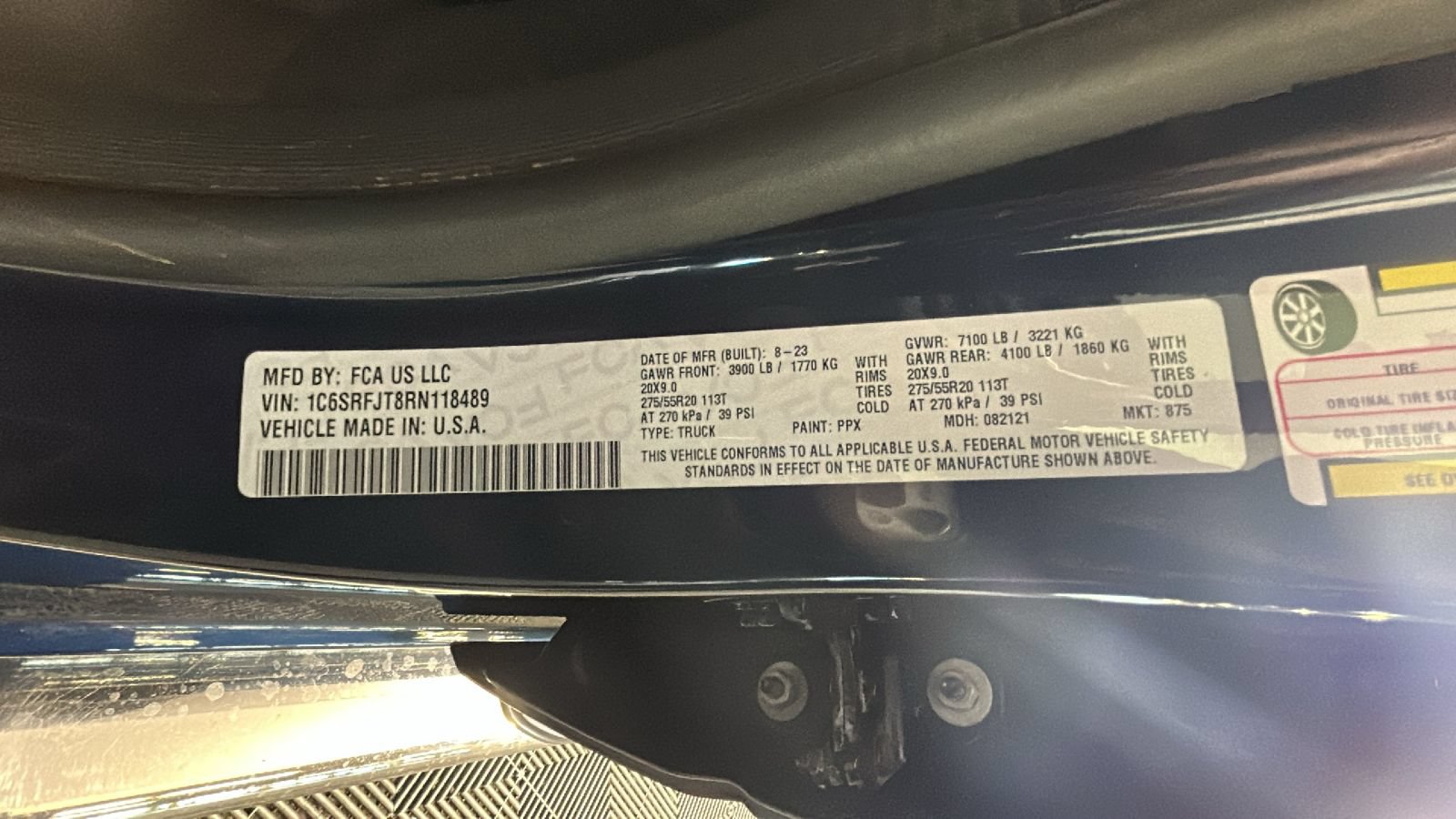 Used 2024 RAM 1500 Laramie AWD/4WD image 12