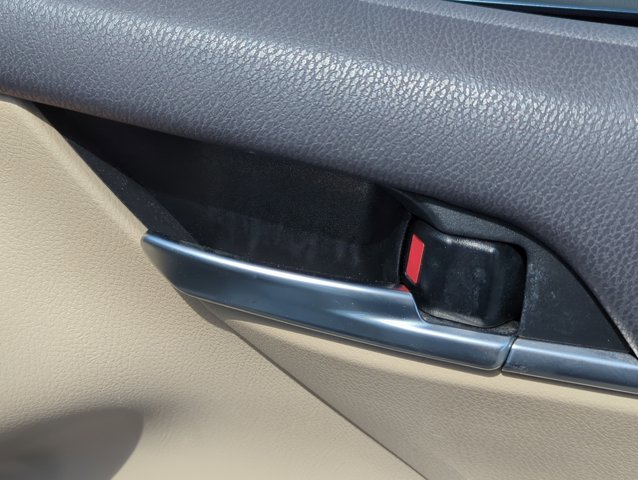 Used 2019 Toyota Camry LE image 22