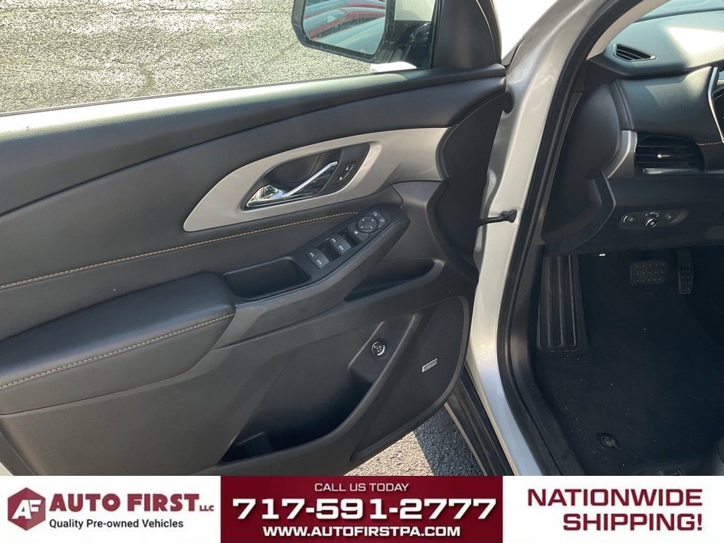 Used 2019 Chevrolet Traverse LT w/ LT Premium Package AWD/4WD image 5
