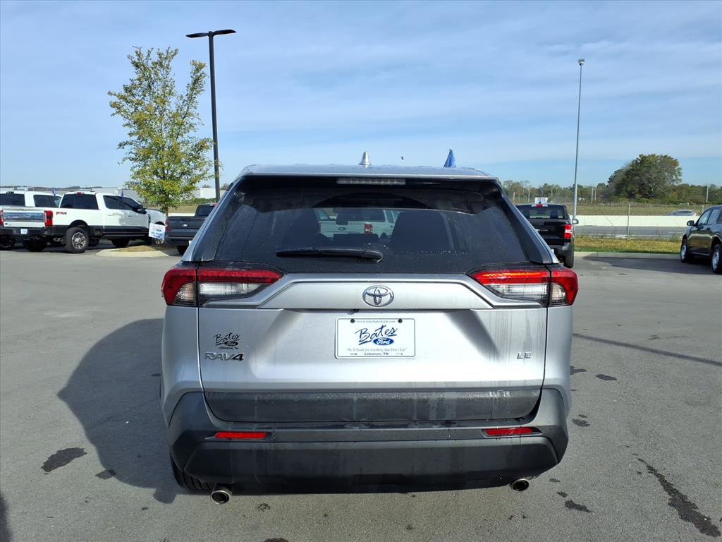 Used 2022 Toyota RAV4 LE image 4