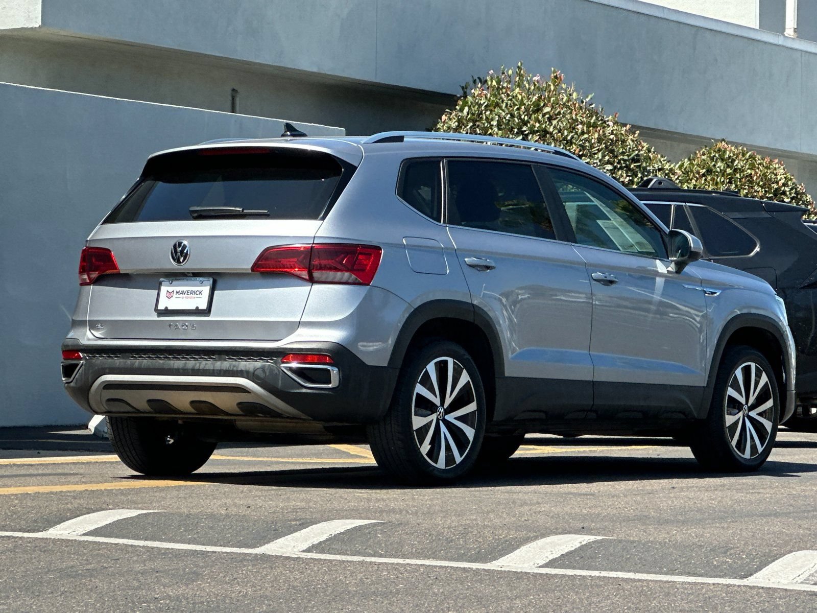 Used 2024 Volkswagen Taos SE FWD image 5