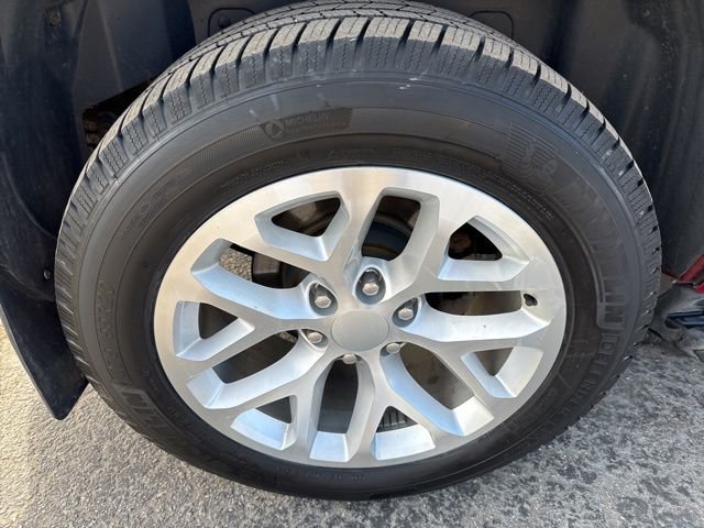 Used 2014 Chevrolet Tahoe LTZ image 12