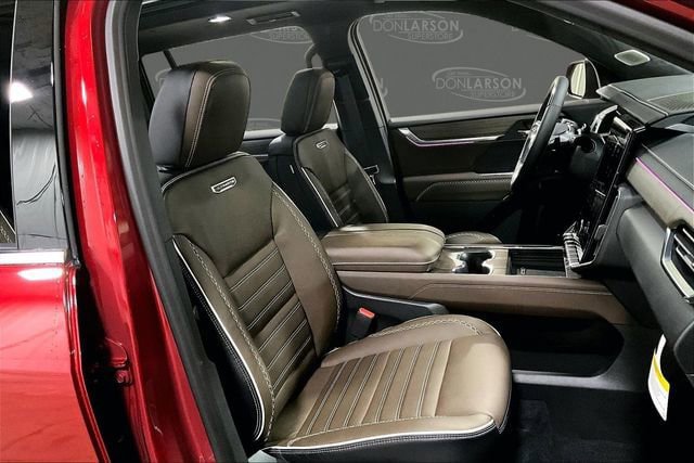 New 2026 GMC Acadia Denali Ultimate w/ LPO, Floor Liner Package image 12