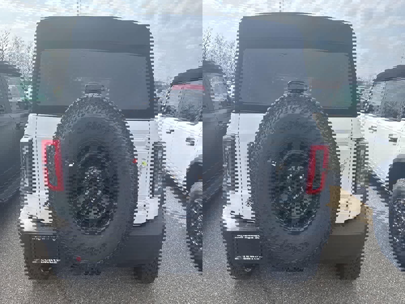 New 2026 Ford Bronco Outer Banks w/ Sasquatch Package image 9