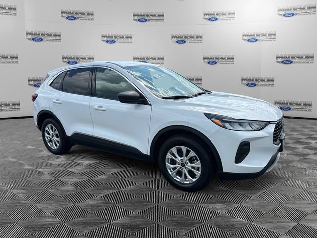 Used 2023 Ford Escape Active AWD/4WD image 7