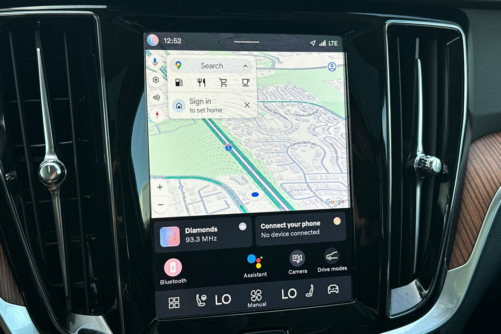 Certified 2025 Volvo V60 B5 Cross Country Plus image 21