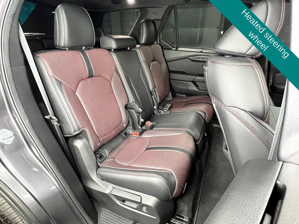 Used 2025 Honda Pilot Black Edition image 12