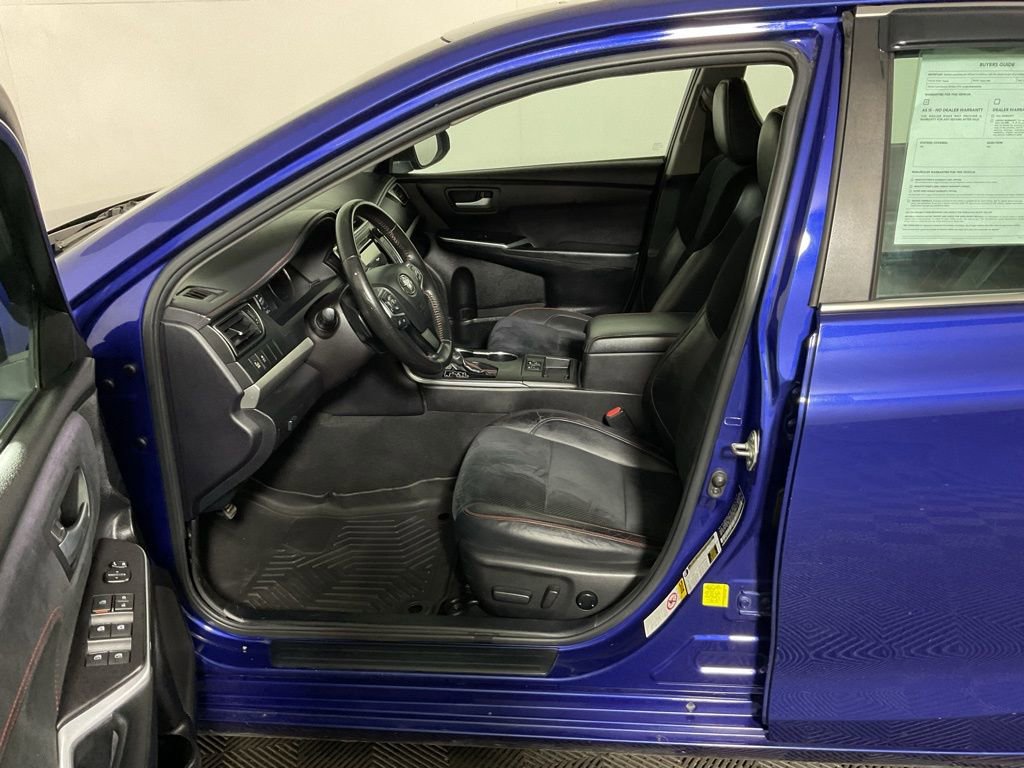 Used 2015 Toyota Camry XSE w/ Moonroof Package image 19