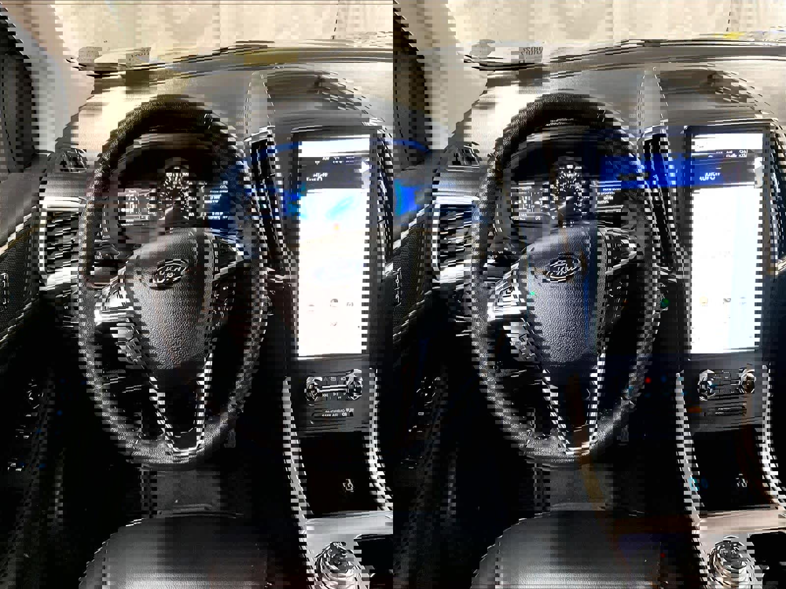 Used 2024 Ford Edge SEL image 34