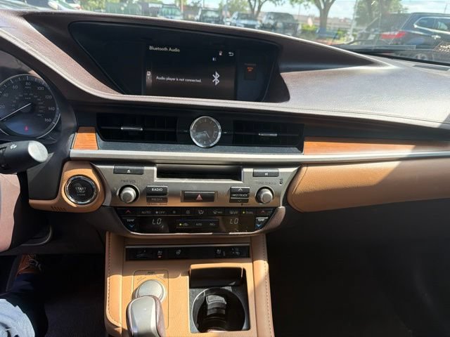 Used 2016 Lexus ES 350 FWD image 4