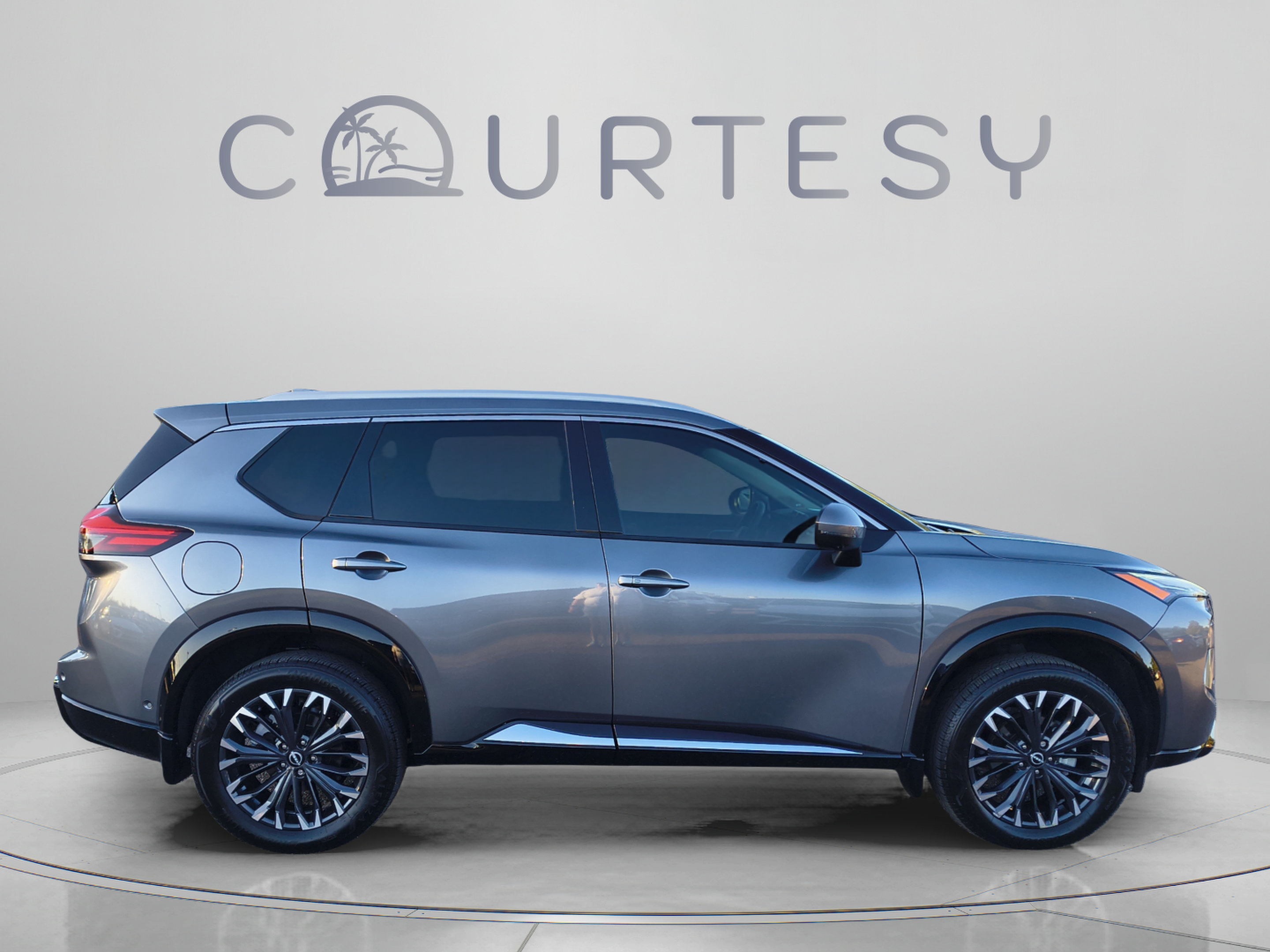 Certified 2024 Nissan Rogue Platinum FWD image 8