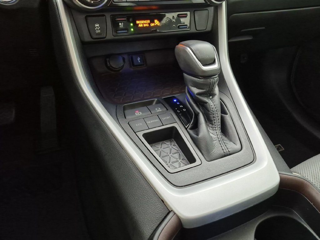 Used 2021 Toyota RAV4 Limited w/ Limited Grade Weather Package FWD image 21