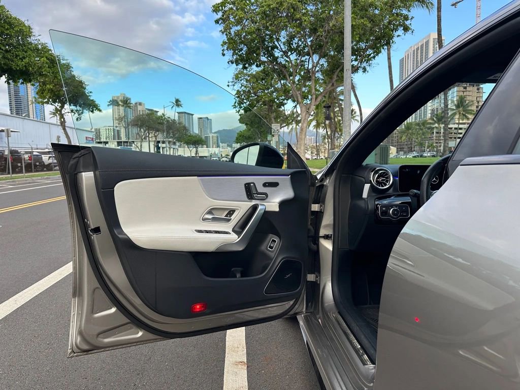 Used 2020 Mercedes-Benz CLA 35 AMG 4MATIC image 13