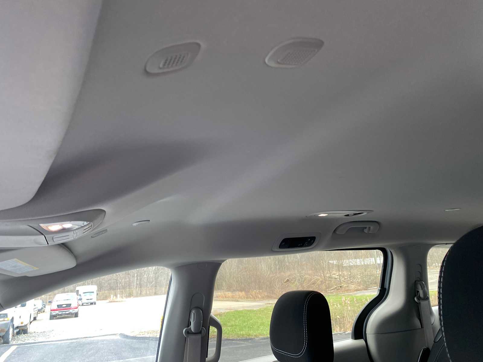 Used 2024 Chrysler Voyager LX image 30