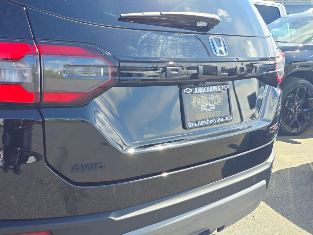Used 2023 Honda Pilot TrailSport image 6
