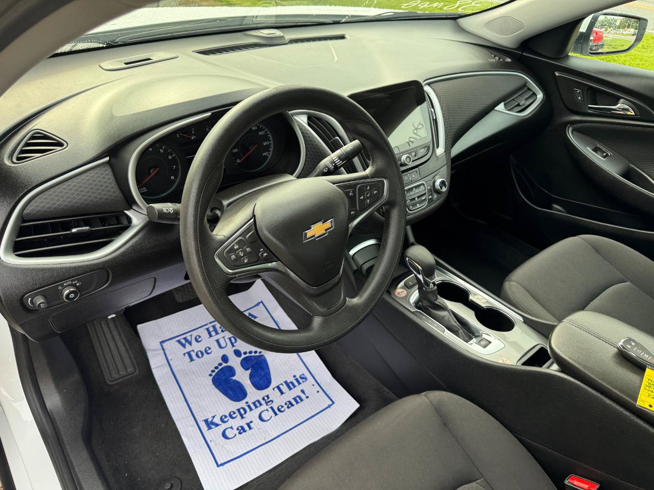 Used 2024 Chevrolet Malibu LT FWD image 19