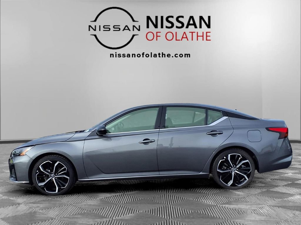 Used 2024 Nissan Altima 2.5 SR image 17