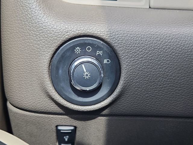 Used 2015 Lincoln Navigator L 2WD image 17