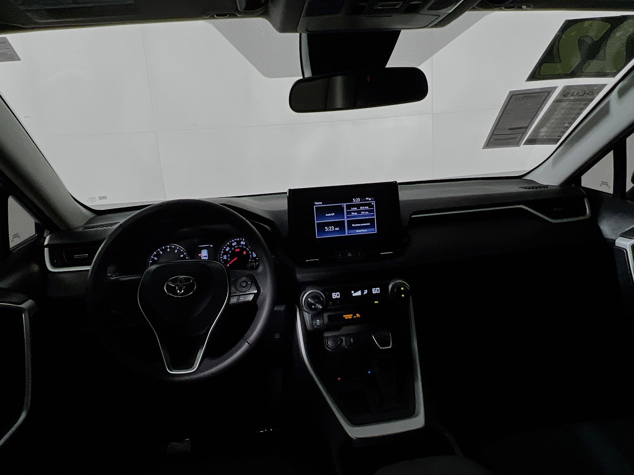 Used 2022 Toyota RAV4 XLE Premium image 30