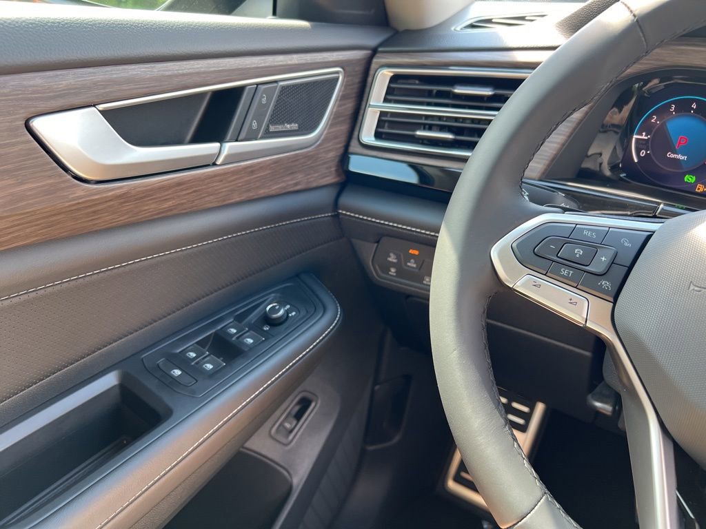 New 2026 Volkswagen Atlas SEL Premium R-Line image 18