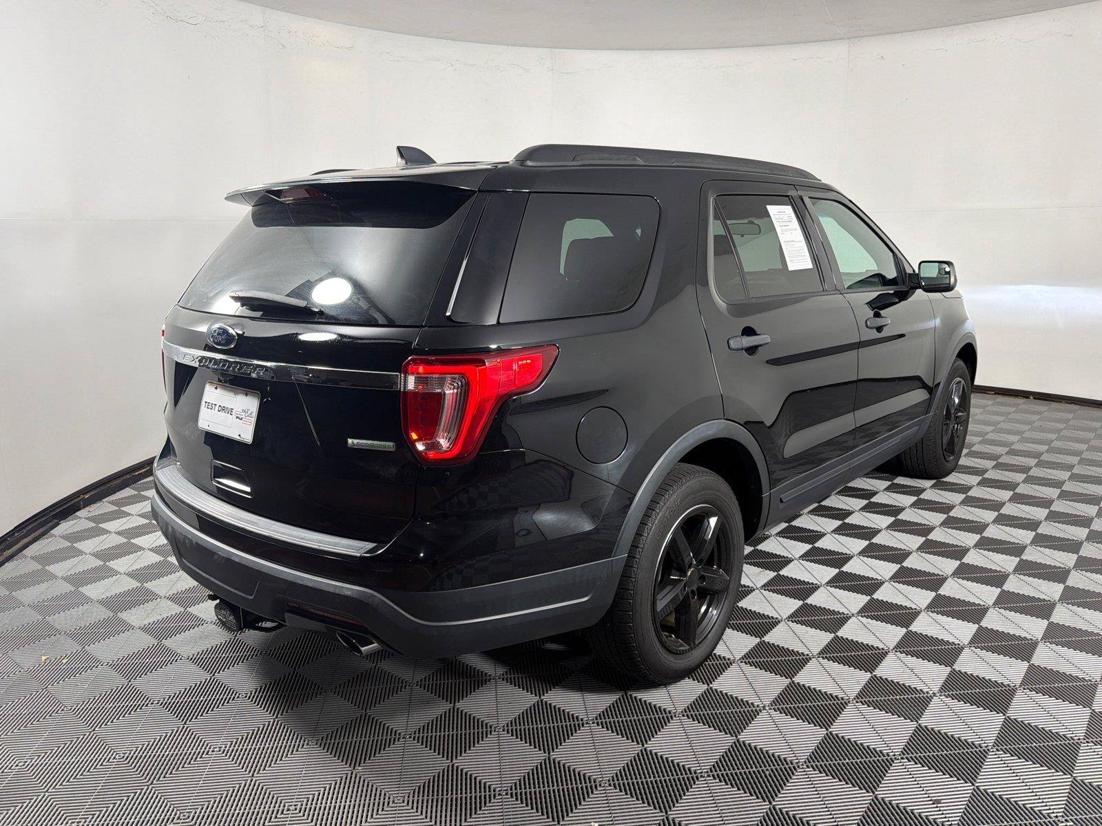 Used 2018 Ford Explorer FWD image 7