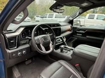 Used 2024 GMC Sierra 1500 Denali AWD/4WD image 32