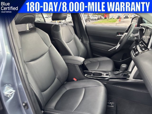 Used 2023 Toyota Corolla Cross XLE w/ Convenience Package FWD image 34