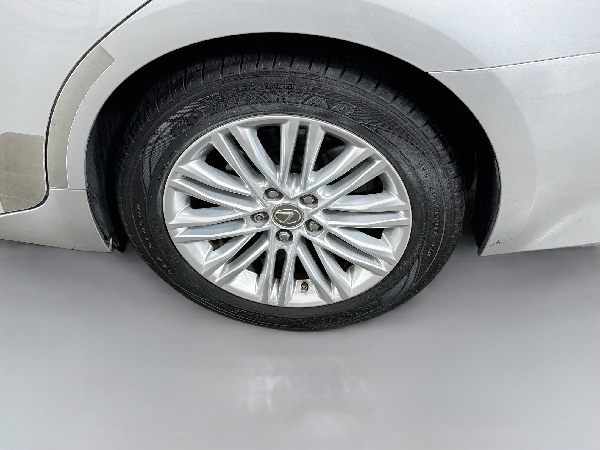 Used 2015 Lexus ES 350 w/ Luxury Package FWD image 30