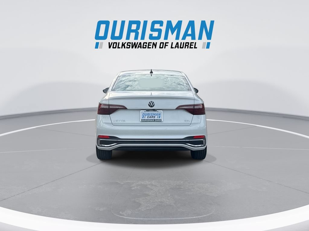 Used 2024 Volkswagen Jetta SEL FWD image 7