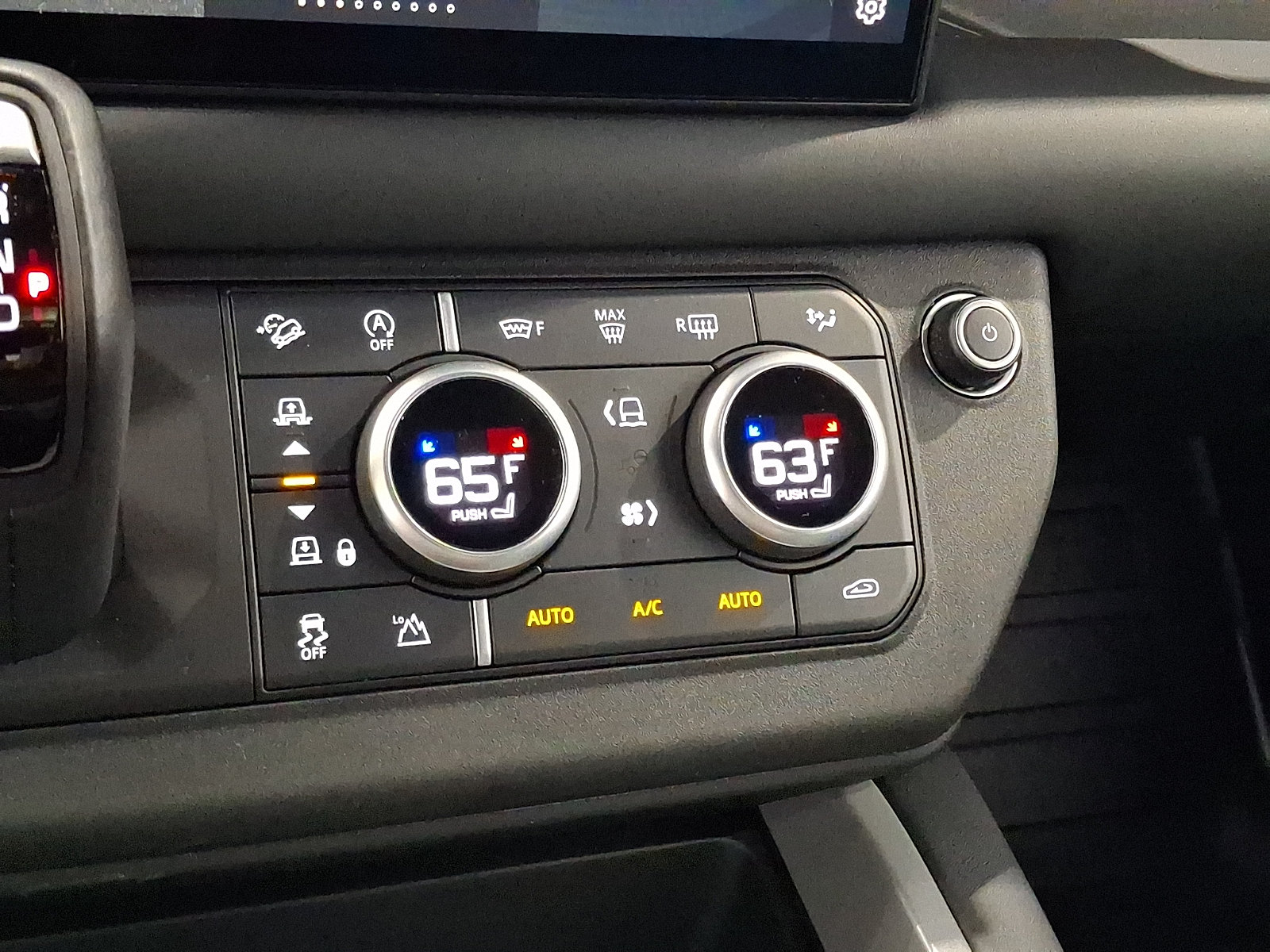 Certified 2025 Land Rover Defender 110 X AWD/4WD image 14