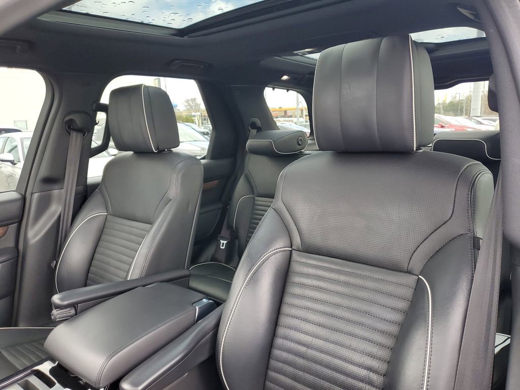 Used 2020 Land Rover Discovery HSE Luxury AWD/4WD image 12