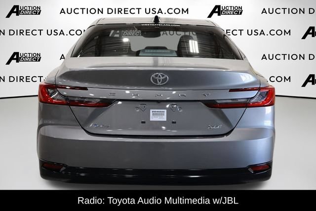 Used 2025 Toyota Camry XLE FWD image 3