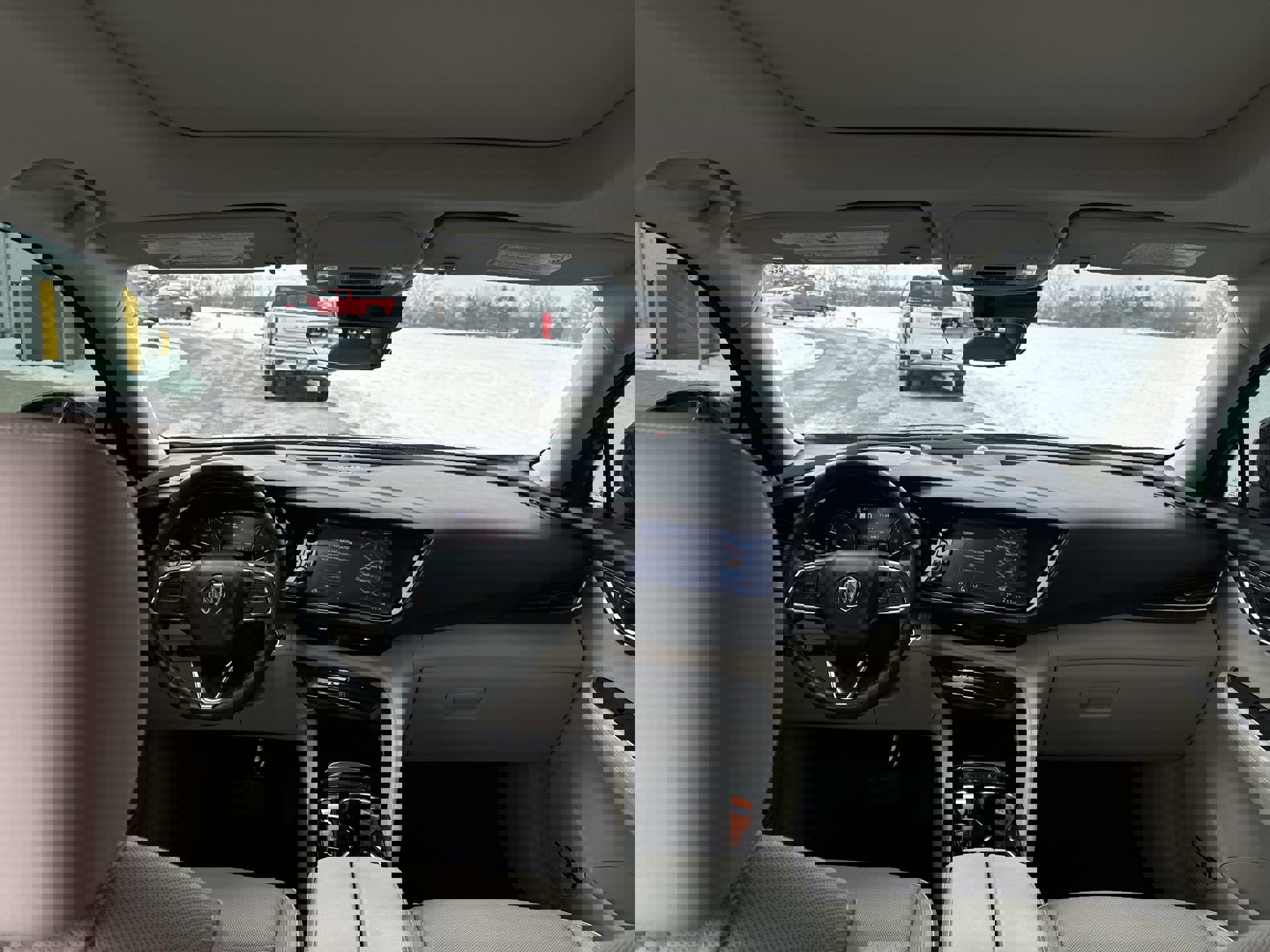 Certified 2021 Buick Envision Avenir w/ Technology Package II image 21