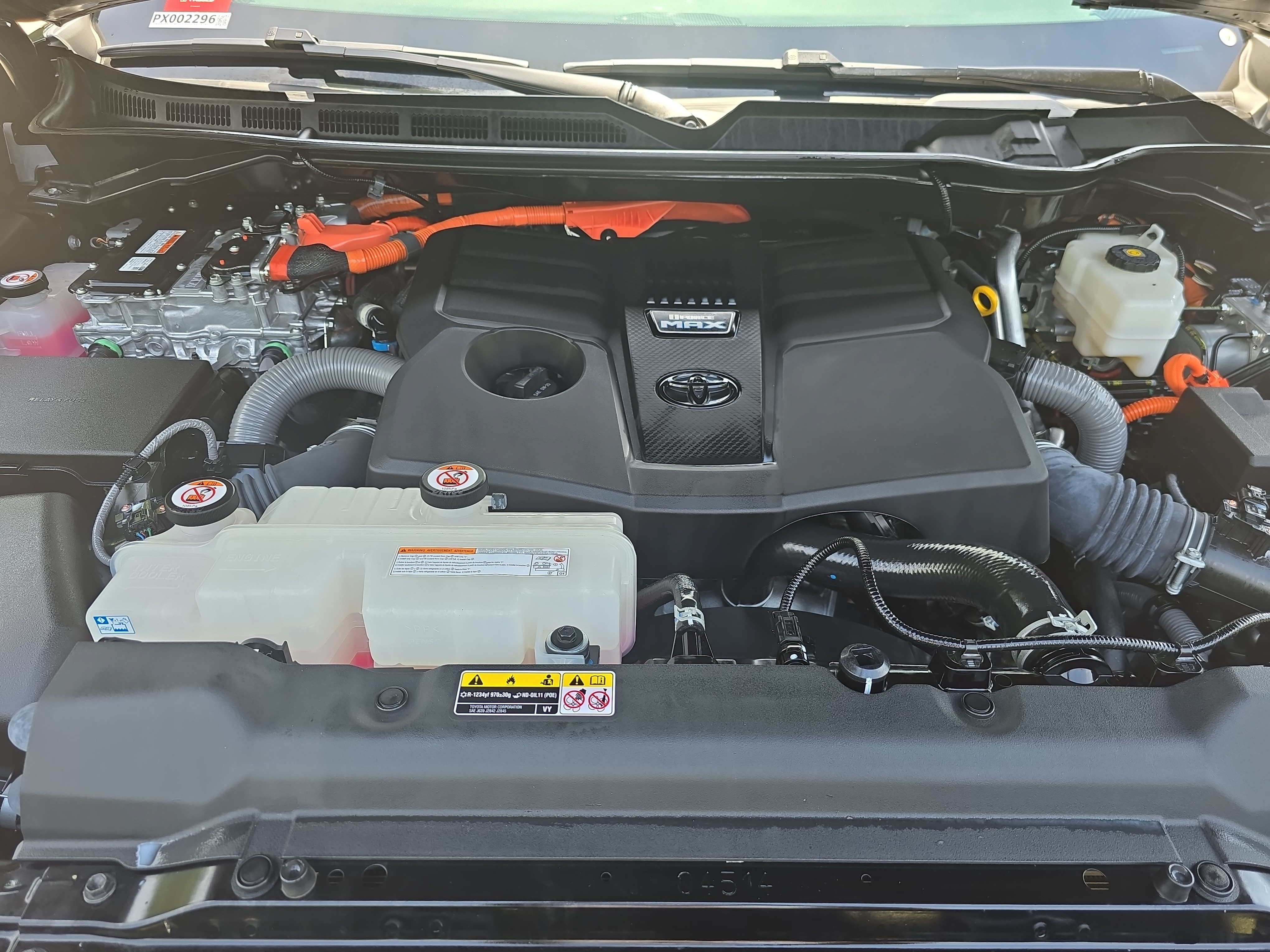 Used 2023 Toyota Sequoia SR5 w/ SR5 Premium Package RWD image 32